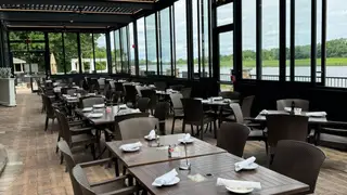 Photo du restaurant Carlucci's Waterfront