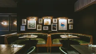 Foto von Earls Kitchen + Bar - Whistler Restaurant