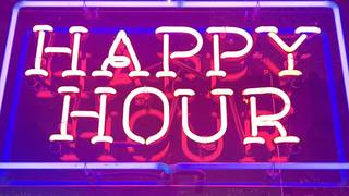 写真（Happy Hour 3-6pm daily at our bar）