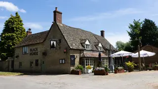 Une photo du restaurant The black horse