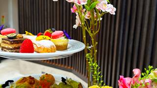 写真（Afternoon Tea at One Warwick Park Hotel）