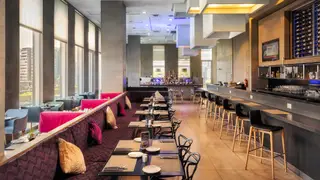 A photo of The Bistro at Courtyard Santiago Las Condes restaurant