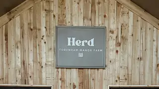 Une photo du restaurant Herd at Todenham Manor Farm