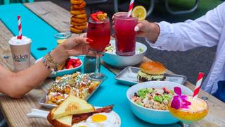 Friendship Bracelet Making Dining Experience 🍒 photo