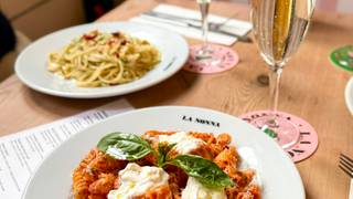 La Nonna's Bottomless Prosecco Brunch foto