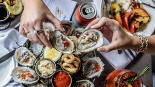 Oysters & Bubbles National Oyster Day foto