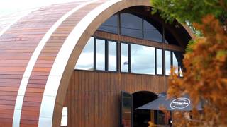 Una foto del restaurante Clouds Vineyard - The Barrel