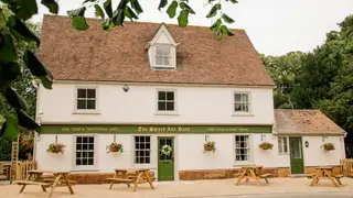 Una foto del restaurante The Sword Inn Hand