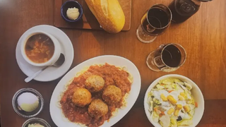 Meatball Mondays foto