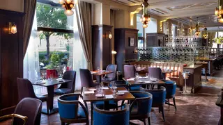 Photo du restaurant KOLLÁZS Brasserie & Bar- Four Seasons Hotel Gresham Palace