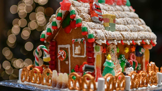 Gingerbread House Decorating Experience foto