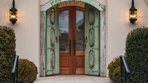 Why Do French Doors Have The Knob In The Middle – Octopus Doors