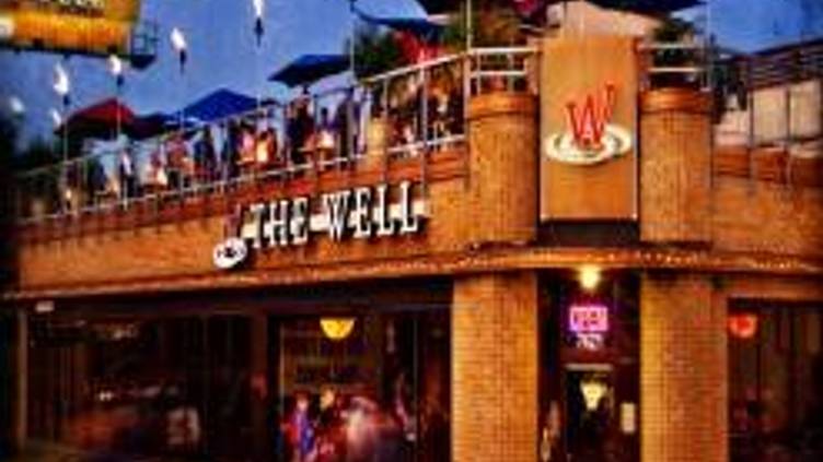 The Well Bar Grill Rooftop Restaurant Kansas City Mo Opentable