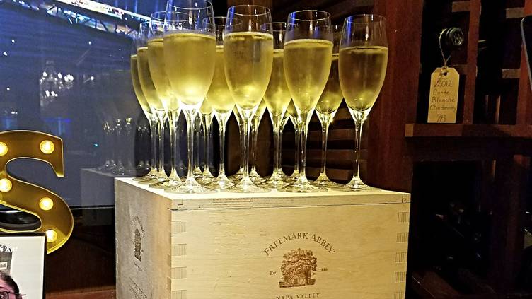 The Vineyard Wine Bar & Bistro - Orlando