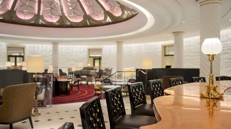 Rotunda Bar and Lounge at Four Seasons Ten Trinity Square Restaurant -  London