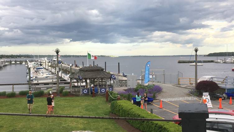 Chelo's Waterfront Bar & Grille - Warwick | United States - Venue Report