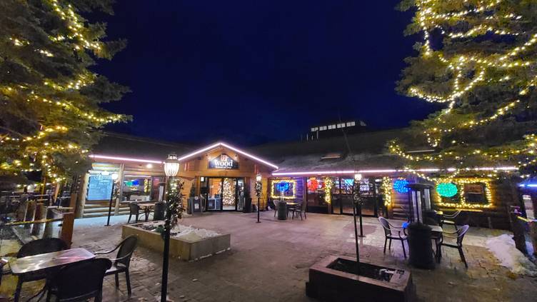 The Wood Restaurant & Lounge | Canada - Venue Report