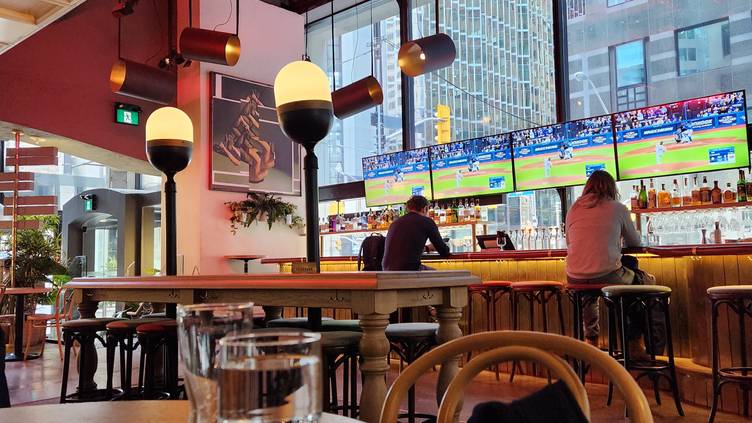 The Walrus Pub & Beer Hall | Toronto, Ontario, Canada - Venue Report