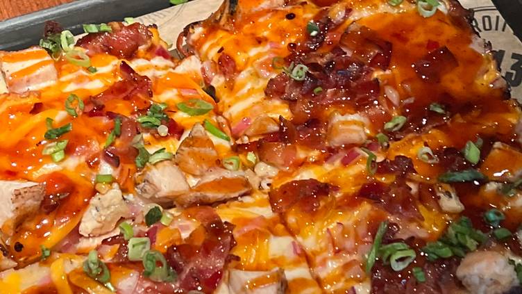 53542912 Backlot Pizza + Kitchen