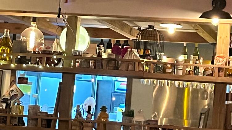 54348901 La Violetta Restaurant