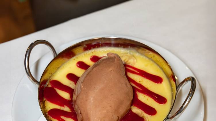 63578280 Deux Bistro