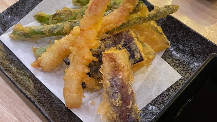 64279763 Sushi Tomoki