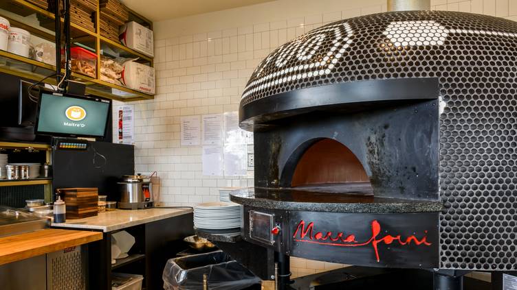 No 900 Pizzeria Napolitaine-Vaudreuil | Canada - Venue Report