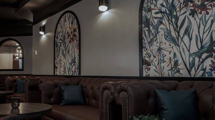 46730430 Monsoon Bistro & Bar