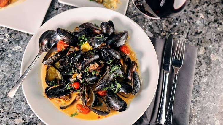 47634335 Martini's Bistro
