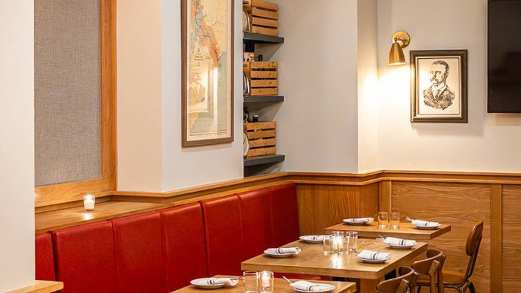 62710925 Haymaker Bar & Kitchen