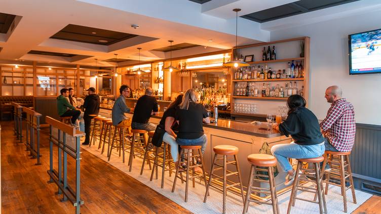 62710959 Haymaker Bar & Kitchen