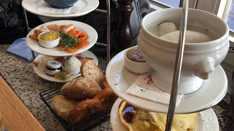 Cafe Munchner Freiheit Restaurant Munchen By Opentable