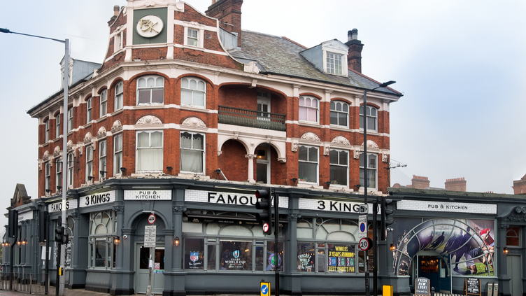 famous-three-kings-fulham-london-england-united-kingdom-venue-report