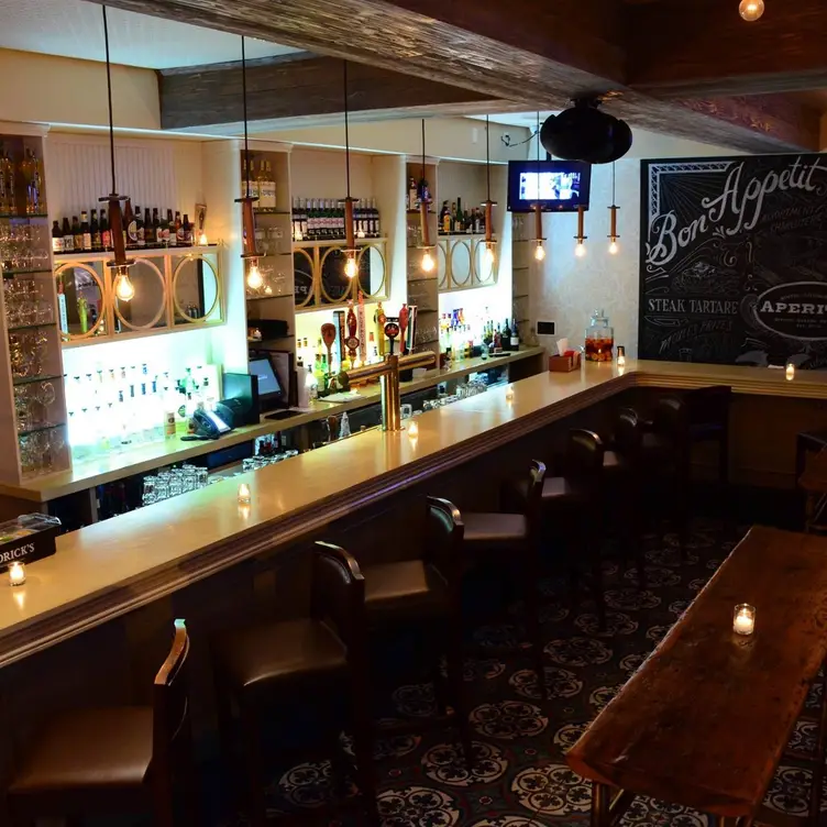 Aperitif Bistro - Bayside, Bayside, NY