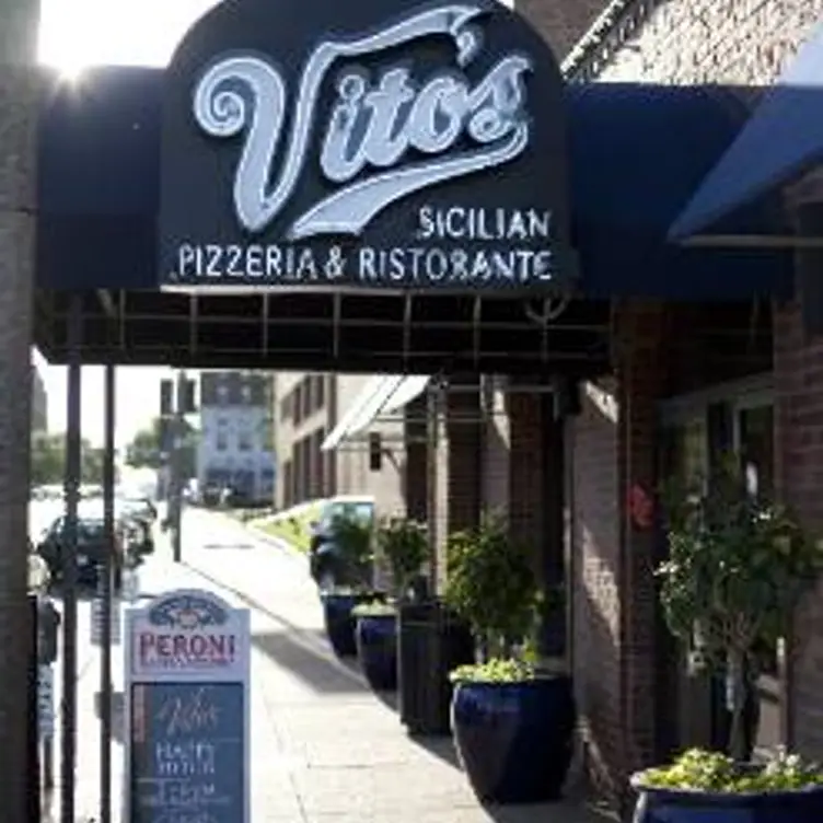 Vito's Sicilian Pizzeria & Ristorante, St. Louis, MO