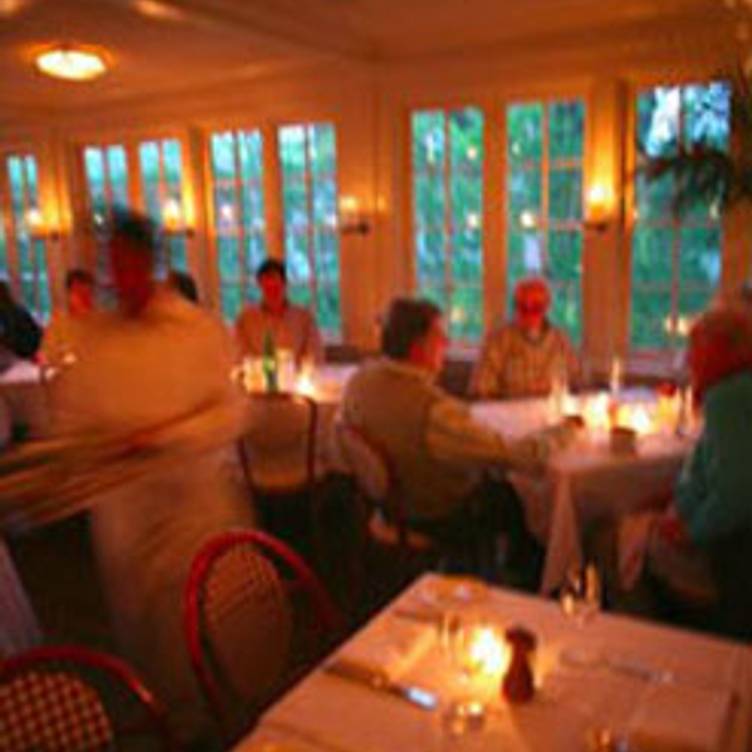 Redbar Brasserie Restaurant - Southampton Ny Opentable