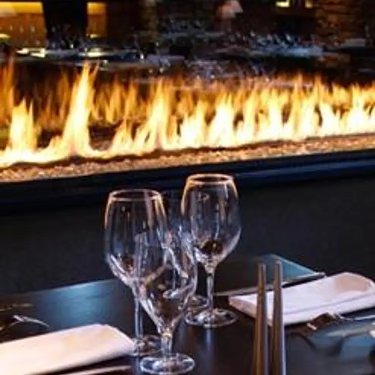 Creations Dining Room and Lounge, Edmonton, AB