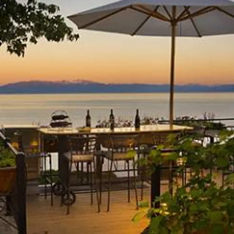 Detalhe do cardápio de sobremesas, preços de fevereiro de 2019 - Picture of  Christy Hill Restaurant, Tahoe City - Tripadvisor