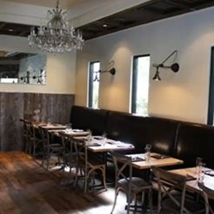 Juliette Updated 2024, Contemporary American Restaurant in Newport