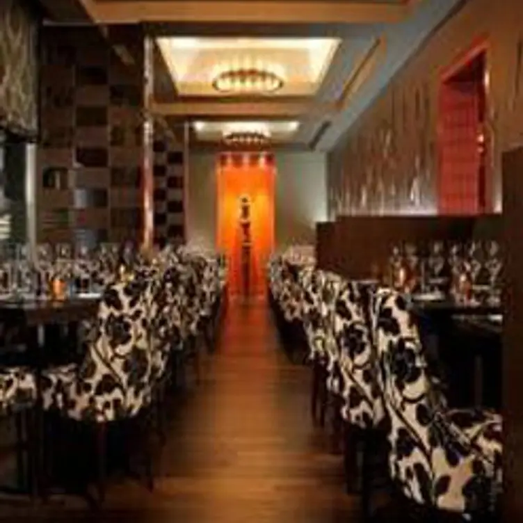 Portico Restaurant & Lounge, Toronto, ON