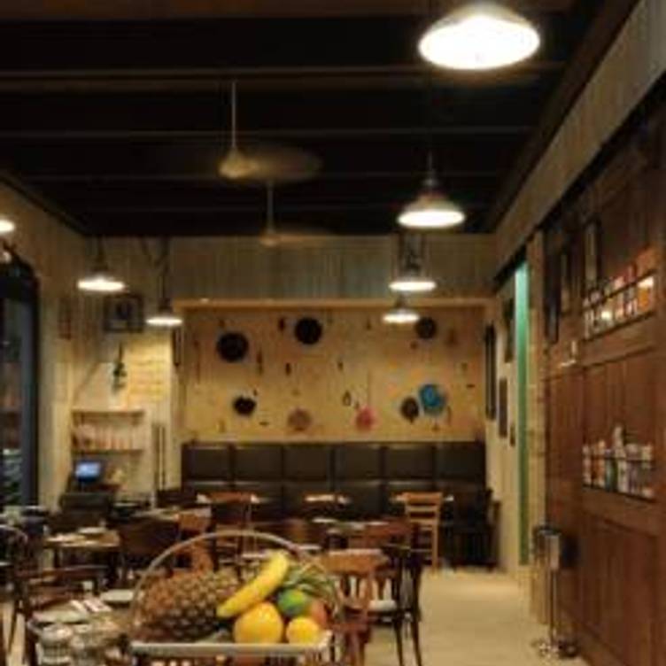 Lauderdale Restaurant Minato Ku Tokyo Opentable