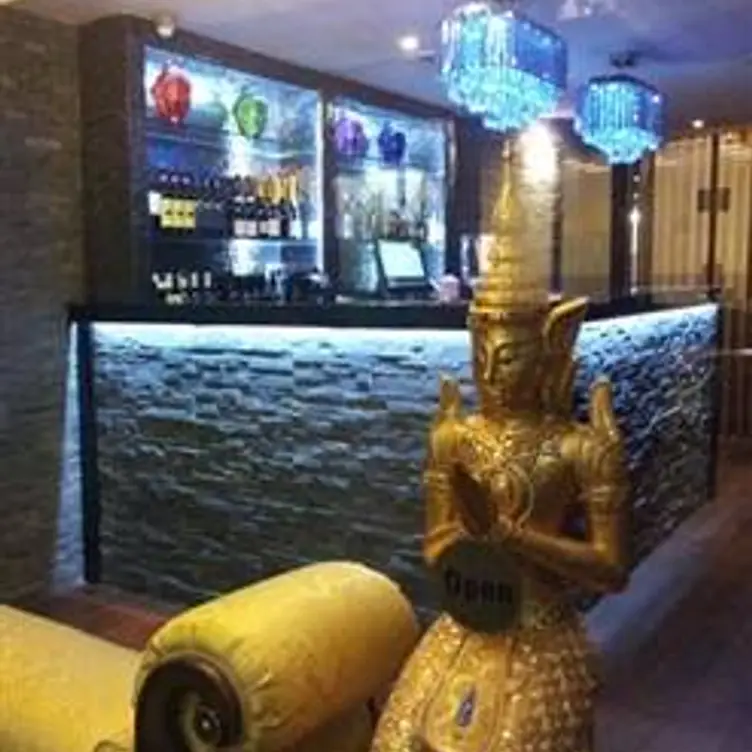 Sawadika Fine Thai Restaurant, London, 