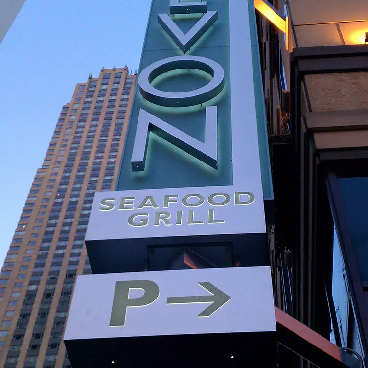 Devon Seafood Grill - Chicago - Permanently Closed, Chicago, IL
