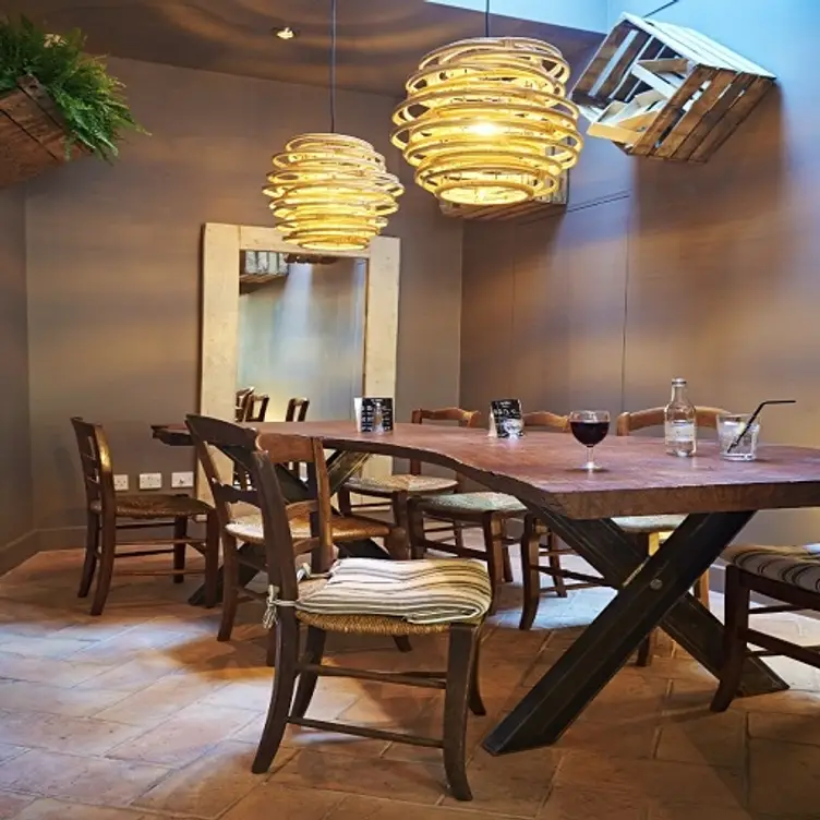 restaurante-la-petite-ferme-london-london-opentable