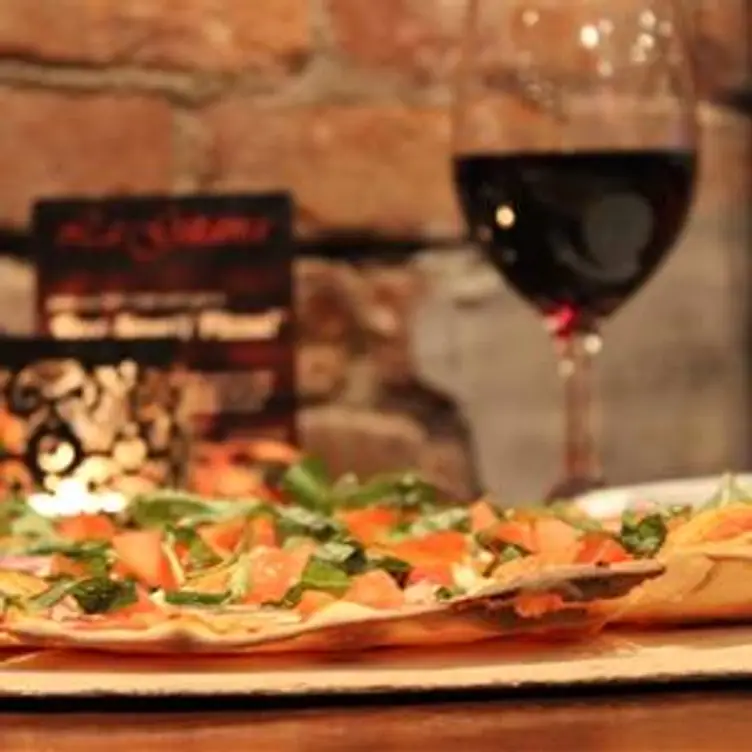 Pizzeria La Gitana Wood Fired Italian Pizza Updated 2024, Pizzeria