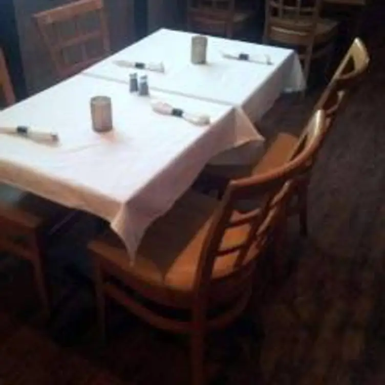 Maracas Cafe & Restaurant Updated 2024, Caribbean Restaurant in