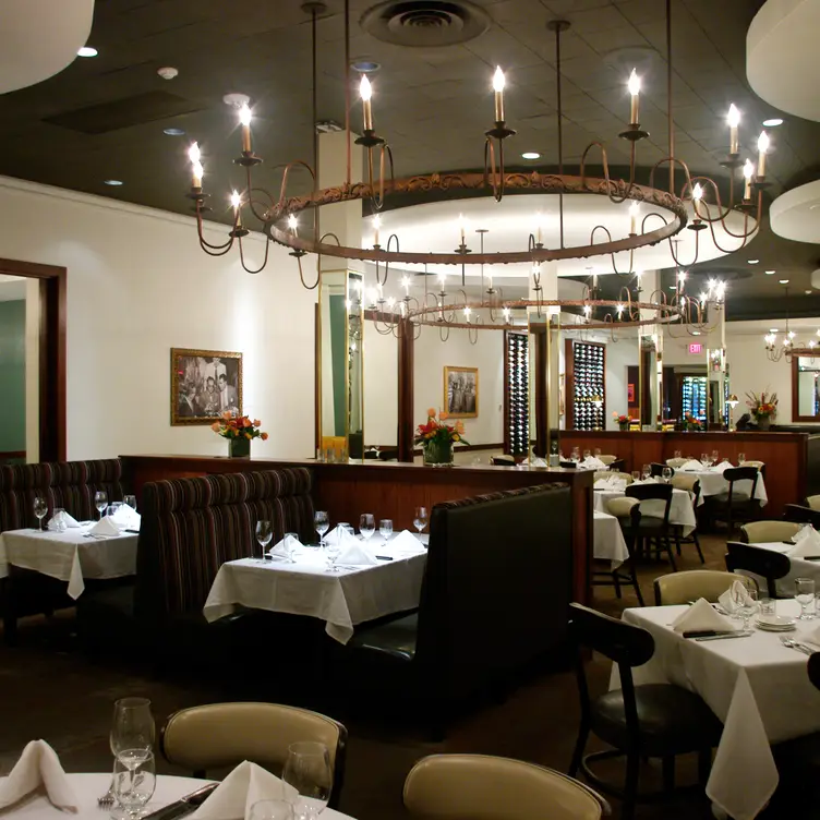 Murray's Restaurant & Cocktail Lounge, Minneapolis, MN
