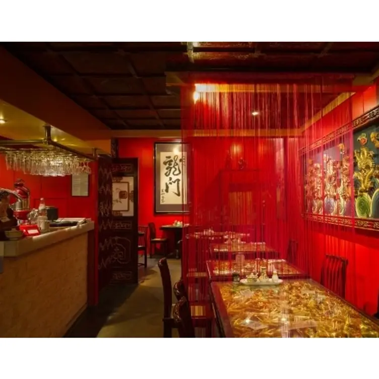 Lon Men - Updated 2024, Chinese Restaurant in Berlin, BE