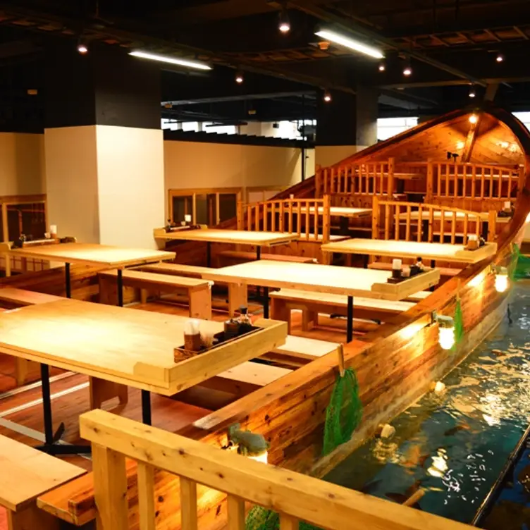 Zauo Fishing Restaurant Shinjuku, Shinjuku-ku, Tokyo