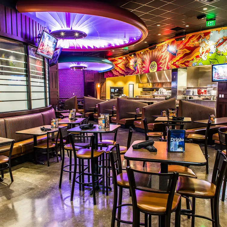 Mellow Mushroom - Centennial - Permanently Closed, Centennial, CO